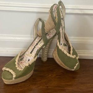 Harajuku Lovers by Gwen Stefani Green sling back heels 9.5
